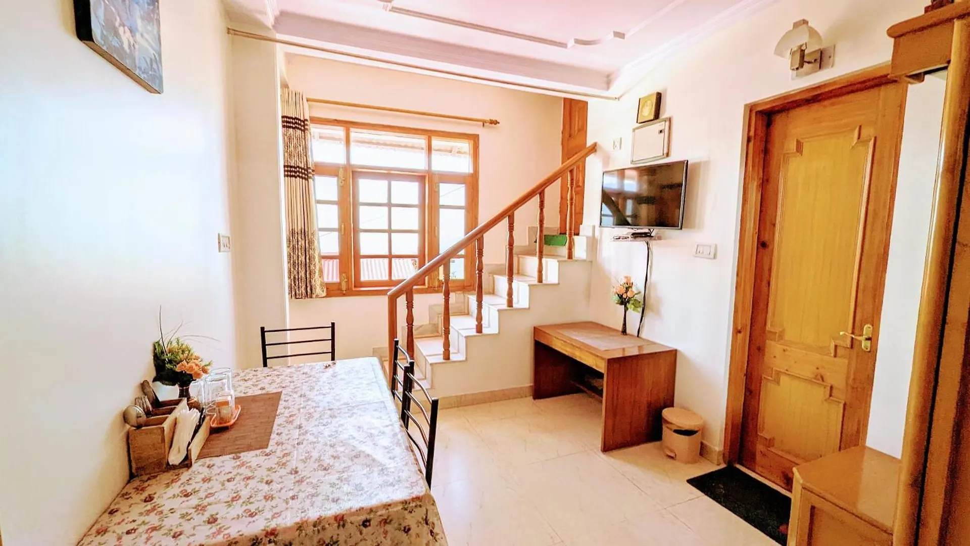The Thistle Lodge Shimla 0*,