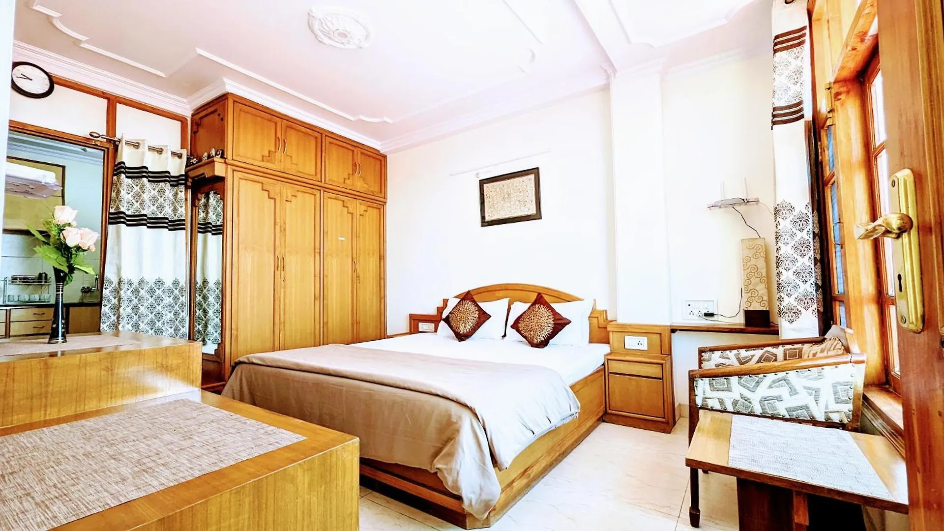 The Thistle Lodge Shimla